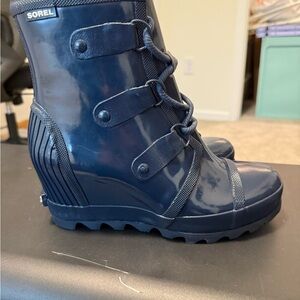 Sorel Women's Shiny Navy Lace-Up Wedge Boots